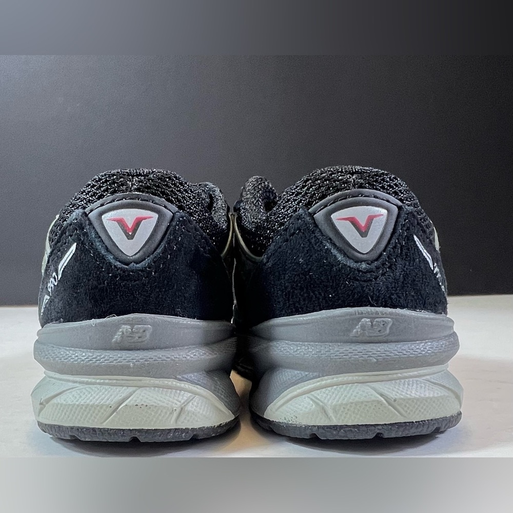 🆕New Balance 990 V5 Infant Sneakers — Size 5.5 US (Black) - Picture 8 of 14